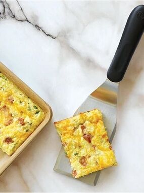 Pampered Chef Large Serving Spatula